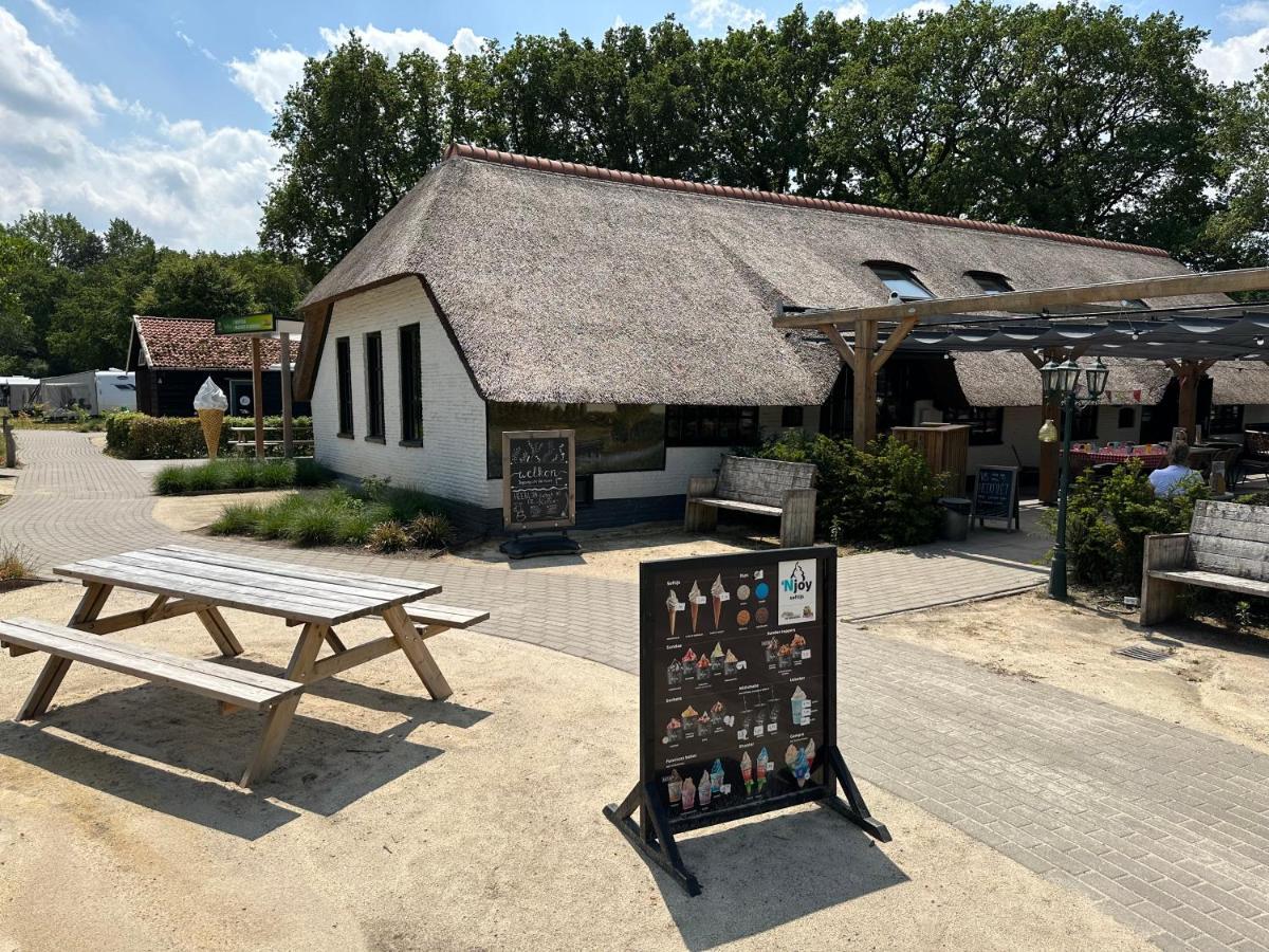 Chalet De Blauwe Regen Balkbrug エクステリア 写真